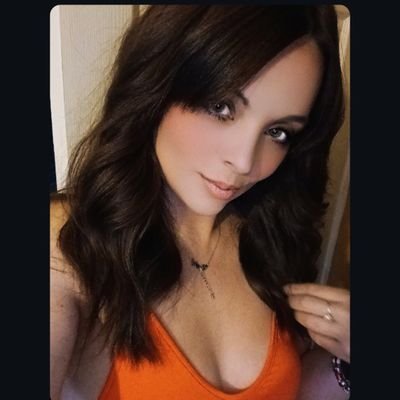 MaddocksVicki's profile picture. @Wolves 🐺⚽️. 🩷🩵🩷🩷