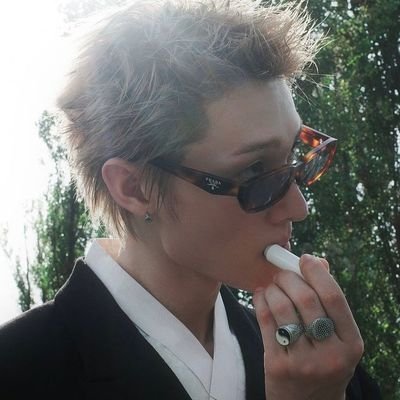 sillyplancton's profile picture. ☆ ᴍᴏᴅᴀ & ᴅᴀɴᴄ̧ᴀ ☆ ( @wave_to_earth  ᥫ᭡ )
𝘢𝘵𝘪𝘯𝘺 | 𝘱1𝘦𝘤𝘦 | 𝘭𝘶𝘯𝘦́ | 𝘤𝘰𝘳𝘵𝘪𝘯𝘢 | 𝘰𝘯𝘦𝘥𝘰𝘰𝘳 | 𝘦𝘹𝘰𝘭 𝘦 𝘦𝘵𝘤 . . .