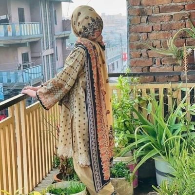 farahdurranii's profile picture. Freedom lives where acceptance dwells..