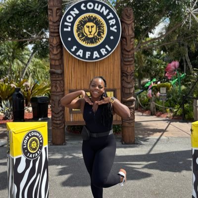 deejadiexplorer's profile picture. Full-time Explorer+ General Dentist 🌴🇯🇲