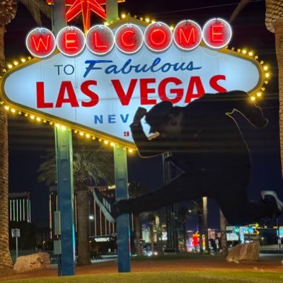 est3bn_'s profile picture. They say that once the tear has fallen, the willow cries eternally.