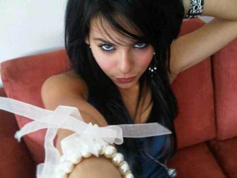 JelenaMariie_Dr's profile picture. Hii!! Mi name is ELlen! I love @justinbieber and  mi super idol is @selenagomez AND I HAT ONE DIRECTION, Niall is ugly, zayn is fat, harry is a suck,fuck 1D!