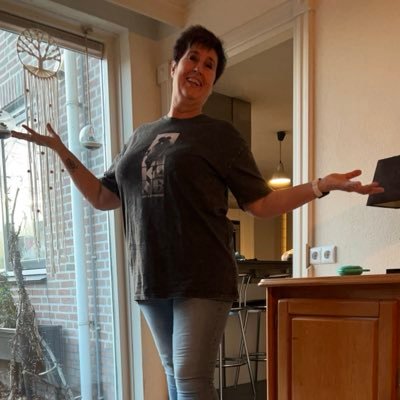 Annemiek2707's profile picture. ༺I write stories & share my thoughts✍︎༻ Restless Soul• lion energy•Shining •Unmasked•To real for their illusions©️Miek✍︎ #Art_by_ChatGPT @dogsearchnl #MSwarrior