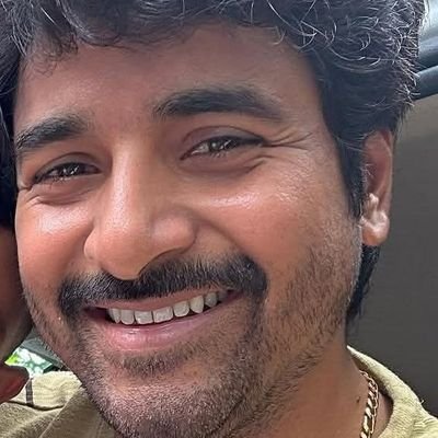 AdvikAyush's profile picture. An ordinary person with extra ordinary Fantasises 😎