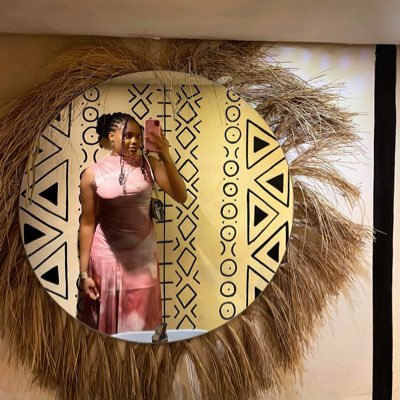 s_sinebe's profile picture. Lawyer ✉️susanoyindi@gmail.com Avid reader📚