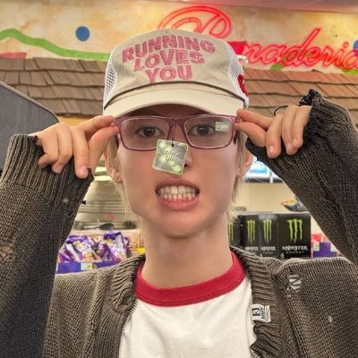 koocrts's profile picture. what you want son or hip hop phile daughter? ✩