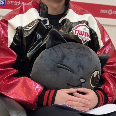 LLLGGGTWINSBO's profile picture. 💫서울의 자존심 LG TWINS💫 #CK즈