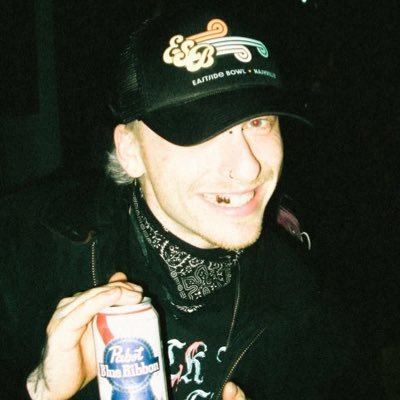 ORPHANTICURE's profile picture. #mxctwt metaltwt’s resident paleface swiss lover 𖤐 | 🏳️‍⚧️ | i like emos, myspace and all kinds of core ♡︎ @AssholeNormal 💕| hotline miami enjoyer | audhd