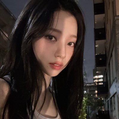 zeuvillette's profile picture. yapping about roblox, gi, lads and rl thingy. ˎˊ˗