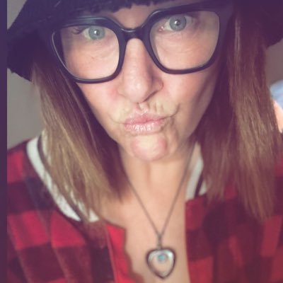 smileitsfree44's profile picture. 