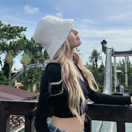 iv00kie's profile picture. love for 𝘼𝙉𝙂𝙀𝙇𝘼 𝙈𝙐𝙅𝙄 🍓 
https://t.co/jwxHypoZ93