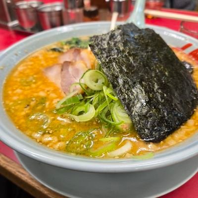 ILuGL0JRMU98353's profile picture. 関西住み大学生
ロックにハマりつつあります