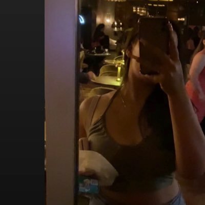 cassandralwx's profile picture. 