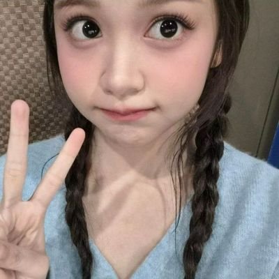 BliztTakeh's profile picture. Predominantly 🌴🍓🎀