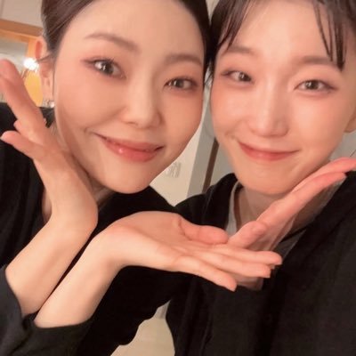 deervely's profile picture. 