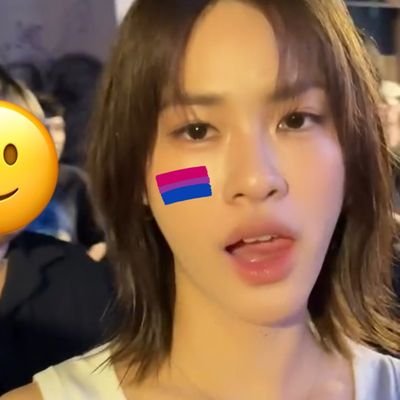 manucogumelo's profile picture. 🏠🦉( Ela /Dela )

Bisexual 🏳️‍🌈
Virginiana ♍
Gosto de boas histórias, principalmente com Sáficas 👩‍❤️‍👩 
Tocerdora do Fortaleza 🦁🇫🇷