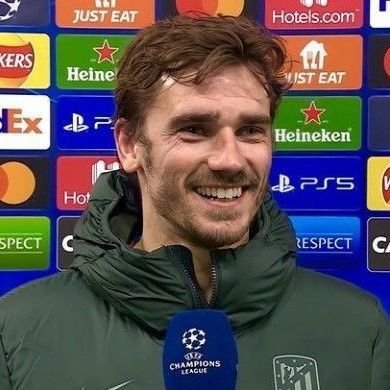 ARLenaDunham's profile picture. i live.