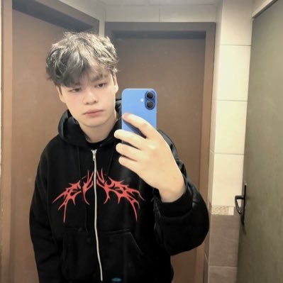 LilDenkito's profile picture. Owner of @kurvavaputka