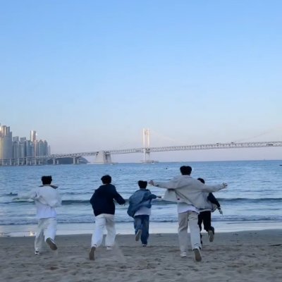 h_tilde_'s profile picture. 