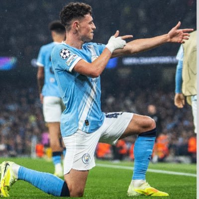 reipopo24's profile picture. @ManCity   シティズンです   サッカー好き！