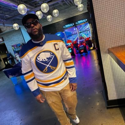 kurocreme's profile picture. ᥣ᥆ᥕkᥱᥡ /// ᥒᥱ᥎ᥱr ᥆ᑲ᥎і᥆ᥙs | һᥙsᑲᥲᥒძ | ძᥲძ🏁| ᥲr𝗍 ᥣ᥆᥎ᥱr | 𝐆𝐎 #nygiants #asroma #sfgiants