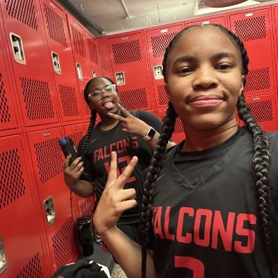 Bluv8410's profile picture. C/O 2029 🏀🎳🏃🏾‍♀️❤️! #Student Athletes.                       
  🚨Account managed by parents🚨
Nothing is given. Everything is earned.
