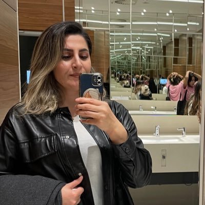 HivronRoz's profile picture. 💔Kırdığın kalbin sahibine iyi bak. Yolun bir gün muhakkak ona çıkar💔👈