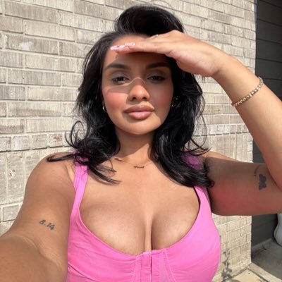 alyssaxtrevino's profile picture. 