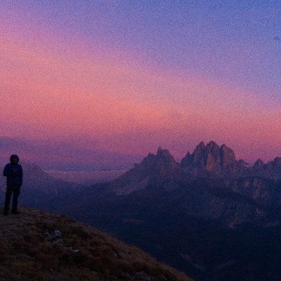 User541302's profile picture. Rich in Life