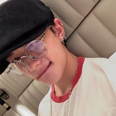 ashepleases's profile picture. 23 | trying to have a revival