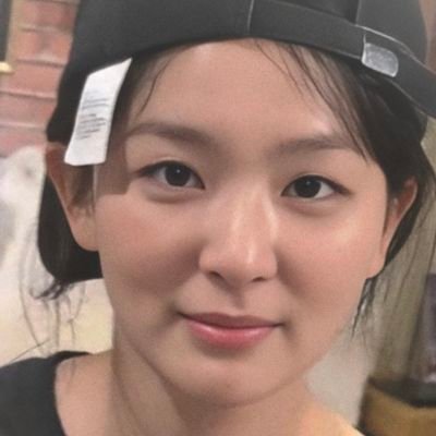 minjoohyuns's profile picture. 