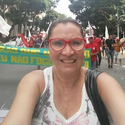 ftima_gonalves's profile picture. Jornalista, Mãe, Mestra em Comunicação e Cultura, e viciada em açaí.
