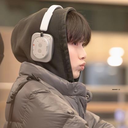 LraNavillera's profile picture. for buying account this na medyo fan account na ewan ╮⁠(⁠╯⁠_⁠╰⁠)⁠╭