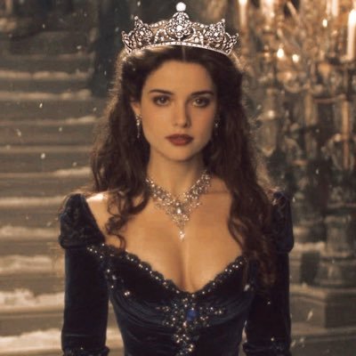 Ifeelikethemoon's profile picture. I feel like the sky🌬️