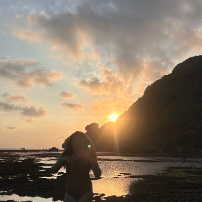 vin_priscl's profile picture. burung puyuh dimakan biawak, kadang ngeluh kadang ngelawak.