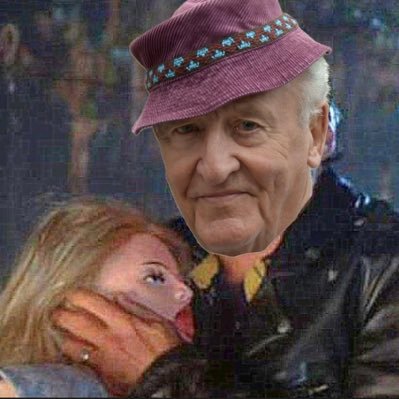 HowlingWacht's profile picture. Drag/Galosch