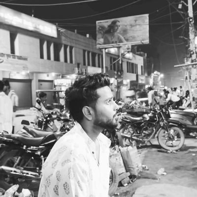 BeardedPoet16's profile picture. Vanity Is My Favourite Sin! 🖤