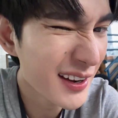 theosanrio's profile picture. win metawin, chokunaston, poohpavel ﾠ ❤︎ ୭̥°