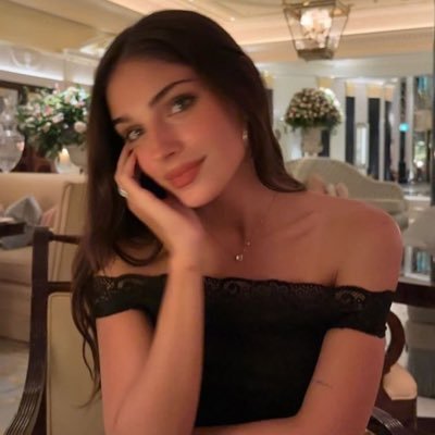 feyresgirl's profile picture. ⠀ ⠀ ⠀ ⠀for keeps? for keeps.