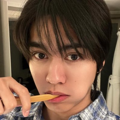 aoujellie's profile picture. 