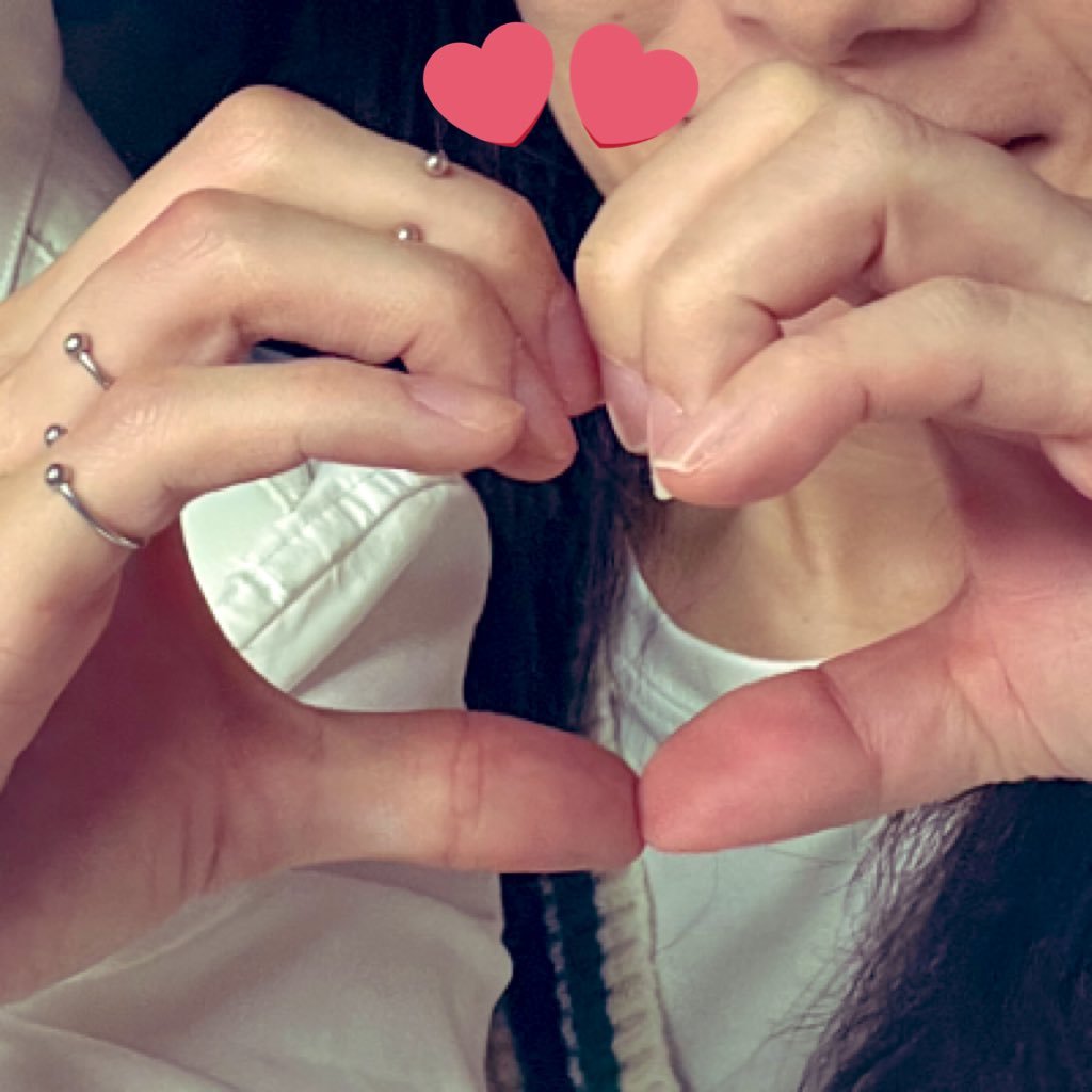 a_r_i_ch's profile picture. いいオトナ♀です。暇さえあれば腐🤤ジャンル問わず本が大好き📚強火すぎる🇰🇷アイドルの推し活からBLドラマにはまり腐が開花🌼本、現場、行動範囲広✨語彙力皆無なので推しへの愛を呟くのがヘタです😅