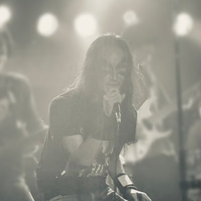 METALISFOREVER's profile picture. HR/HMバンド専門のＴシャツの販売しています！
Tシャツの着こなしや洗濯、保管方法などもHPで紹介しています！
好きなギタリストはZAKK WYLDE、
好きなバンドはLIGHTNING、PRIMAL FEAR！
サッカーは地元のカターレを応援！

写真はメロイックサインではなく鞏家・兜指愧破です

アスカ派 LAS