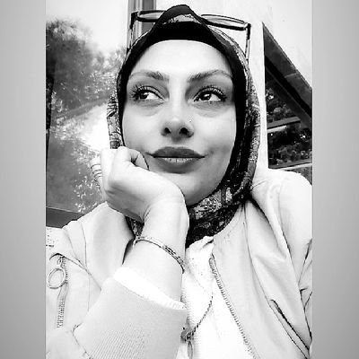 EmiraEce's profile picture. /istanbul/


 Her şeyin başı umuttur. Umut her zaman, 
her yerde, her şeye rağmen benim hakiki varlığımdır. ..🌷🌼