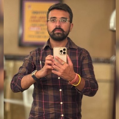 Arora_VaibhavV's profile picture. Vyapari । Garam Khyaali ।Stoic । Always Constructing Something । Bss Challi Janda ae Baabe di Mehar Karke । Here Only for Mauj-Masti |