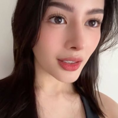 for_azriel's profile picture. 