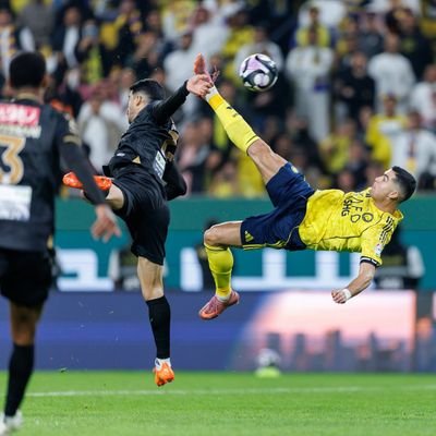 casmir_jac48577's profile picture. Twinandloverofone🫶|art 🎨|C.Ronaldo4life 🌚|football 🏐|music 🎵|cruise 👈👉