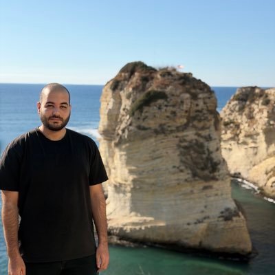 ra28738's profile picture. Sempre milan❤️🖤 italia💙 🇱🇧❤️