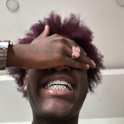 I382020's profile picture. YO