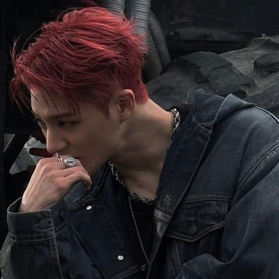 khxnpxk_'s profile picture. 