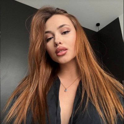 Juliaxoii's profile picture. 